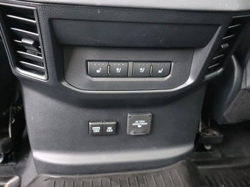 Used 2025 Toyota Tundra Platinum image 28