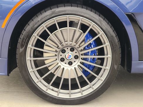 Used 2025 BMW ALPINA XB7 image 12