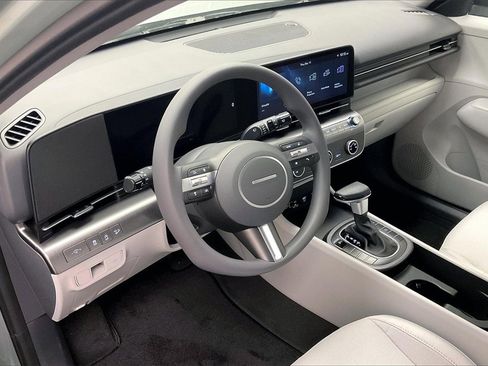 New 2026 Hyundai Kona SE image 7