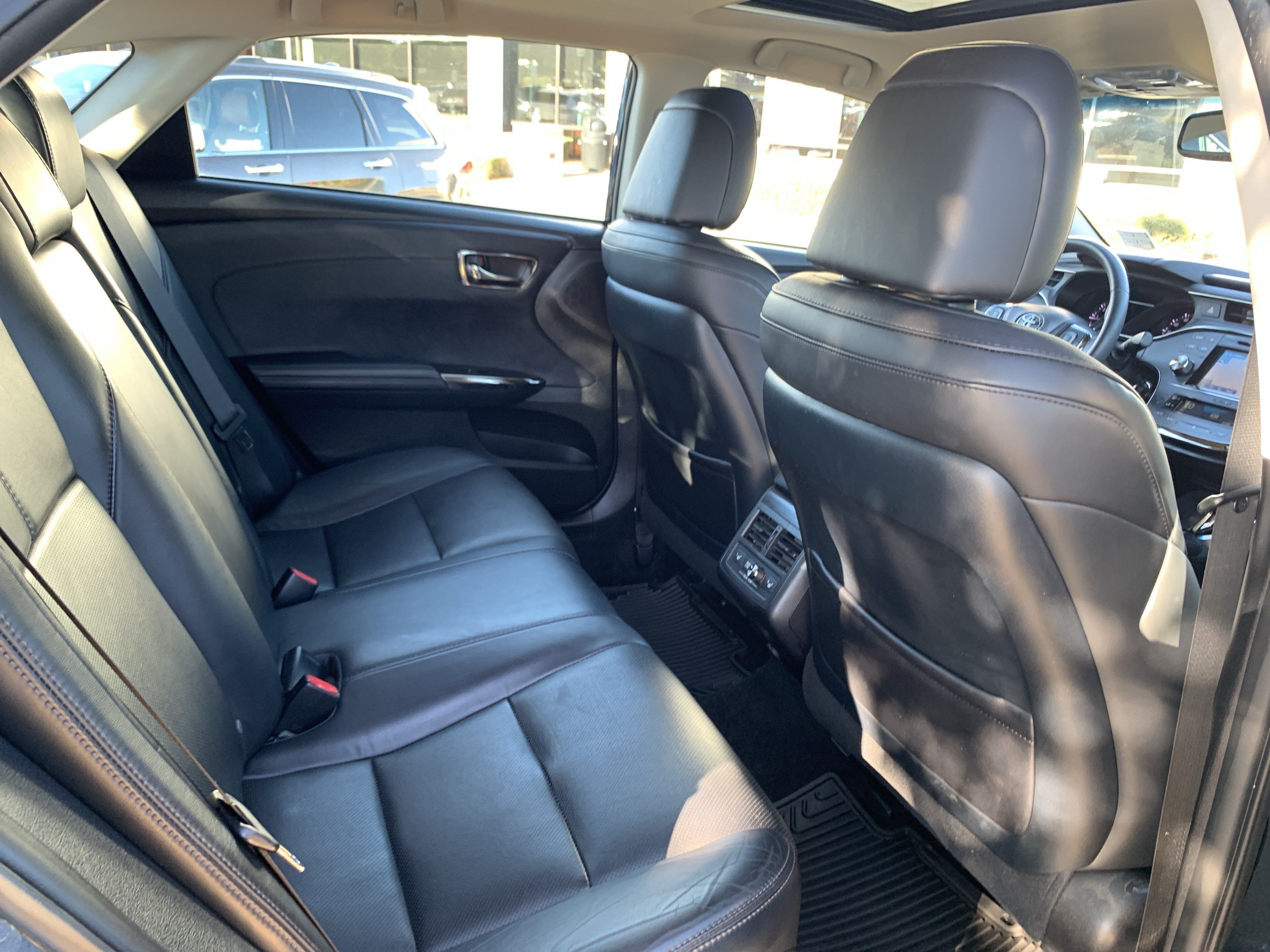 Used 2016 Toyota Avalon Limited w/ Toyota Safety Sense Package FWD image 33