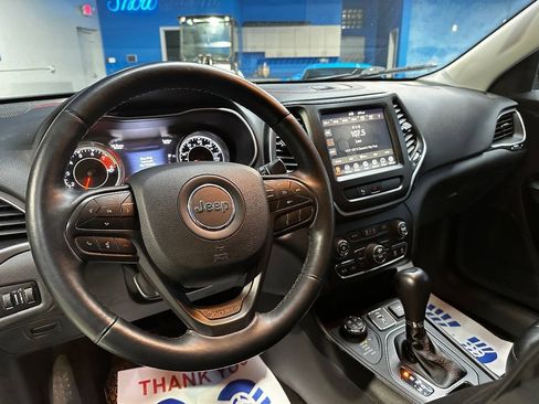 Used 2019 Jeep Cherokee Trailhawk w/ Cold Weather Group AWD/4WD image 26