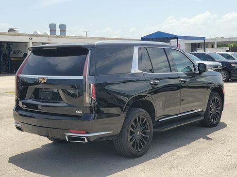 Used 2022 Cadillac Escalade Luxury AWD/4WD image 5