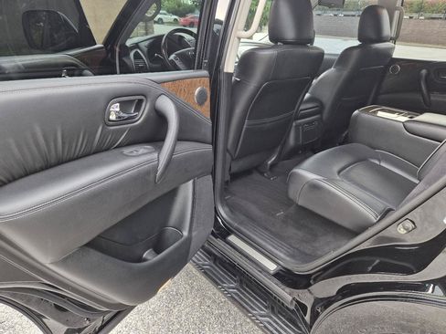 Used 2017 INFINITI QX80 4WD image 13