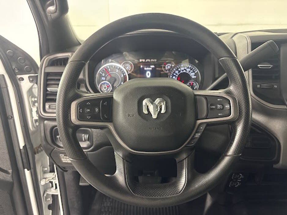 Used 2024 RAM 2500 Tradesman w/ Chrome Appearance Group AWD/4WD image 14