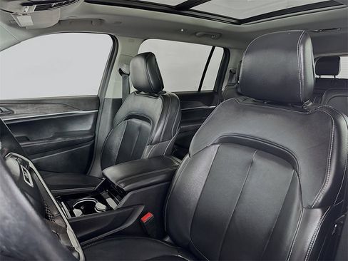 Used 2021 Jeep Grand Cherokee L Limited image 8