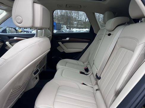 Used 2023 Audi Q5 2.0T Premium w/ Convenience Package image 20