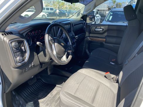 Used 2020 Chevrolet Silverado 1500 LT w/ Convenience Package AWD/4WD image 12