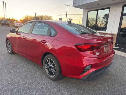 Used 2022 Kia Forte LXS image 6