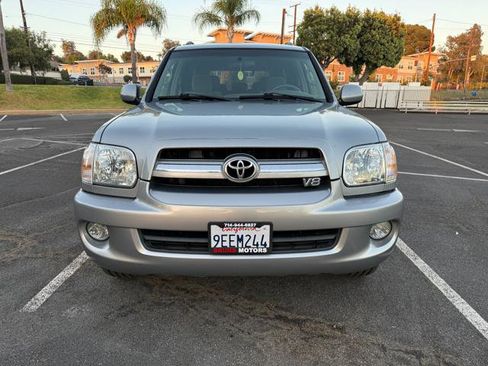 Used 2006 Toyota Sequoia SR5 image 11