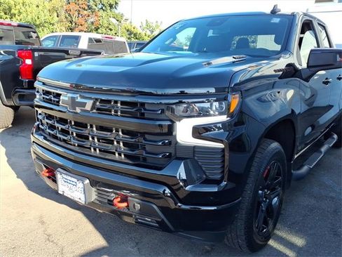 Certified 2022 Chevrolet Silverado 1500 RST w/ Redline Edition image 7