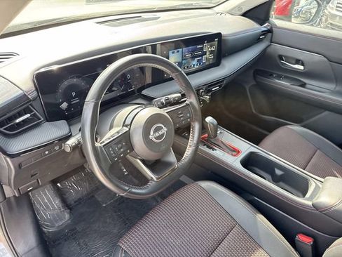 Used 2025 Nissan Kicks SR FWD image 18