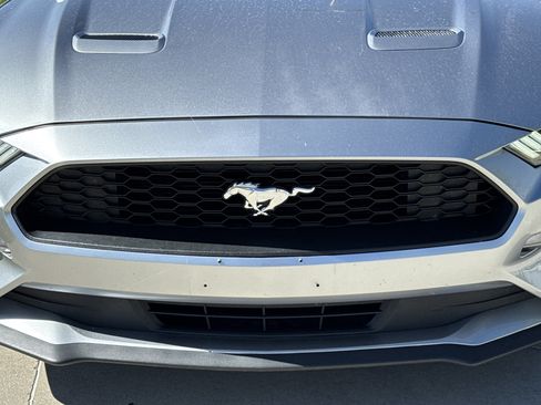 Used 2022 Ford Mustang Premium RWD image 9