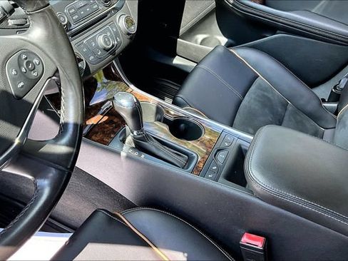 Used 2014 Chevrolet Impala LT FWD image 17