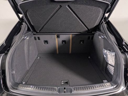 New 2026 Porsche Macan AWD/4WD image 17
