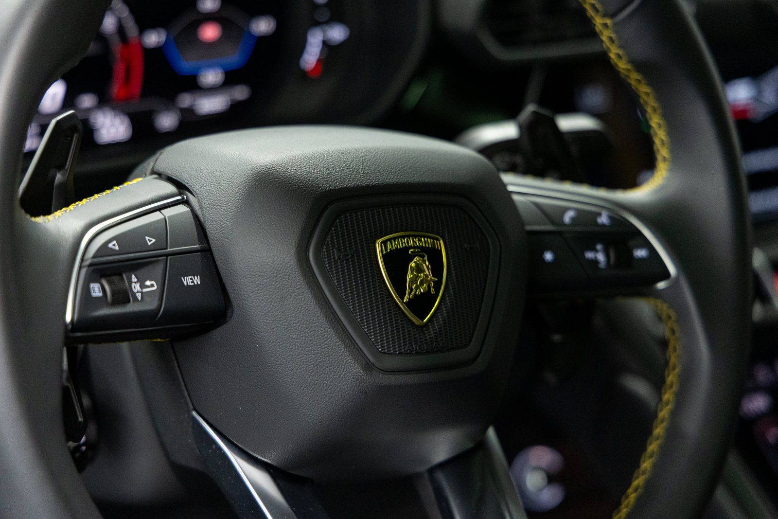 Used 2024 Lamborghini Urus S AWD/4WD image 28