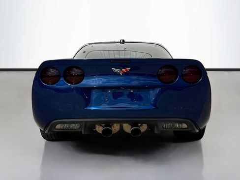 Used 2005 Chevrolet Corvette Coupe w/ Preferred Equipment Group RWD image 4