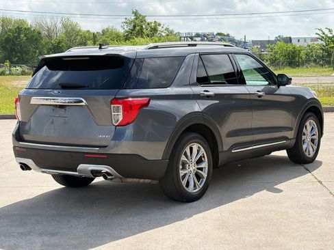 Used 2023 Ford Explorer Limited image 9