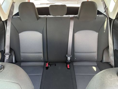 Used 2025 Kia Soul LX w/ LX Technology Package FWD image 36