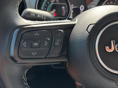 Used 2021 Jeep Wrangler Sport image 18