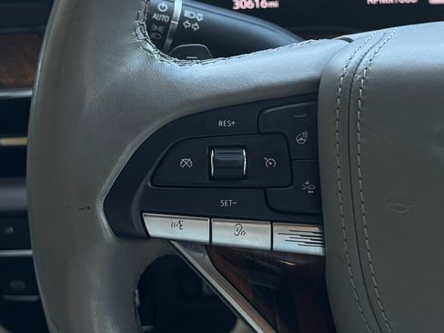 Used 2022 Cadillac Escalade Sport Platinum w/ LPO, ONYX Package image 73