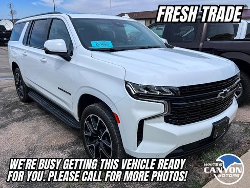 Used 2024 Chevrolet Suburban RST w/ Luxury Package AWD/4WD image 5