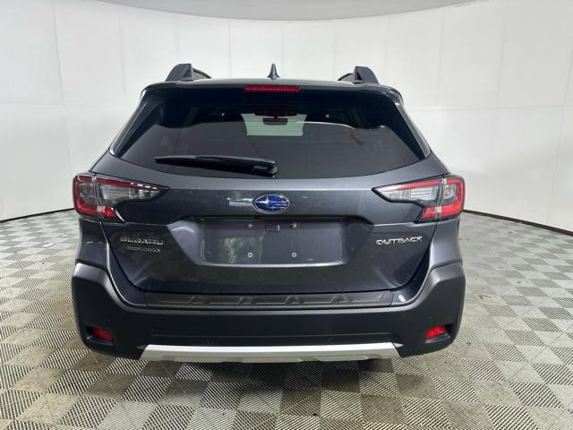 Used 2025 Subaru Outback Limited AWD/4WD image 6