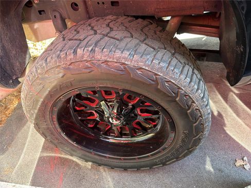 Used 2018 RAM 2500 Laramie w/ Sport Appearance Group AWD/4WD image 9