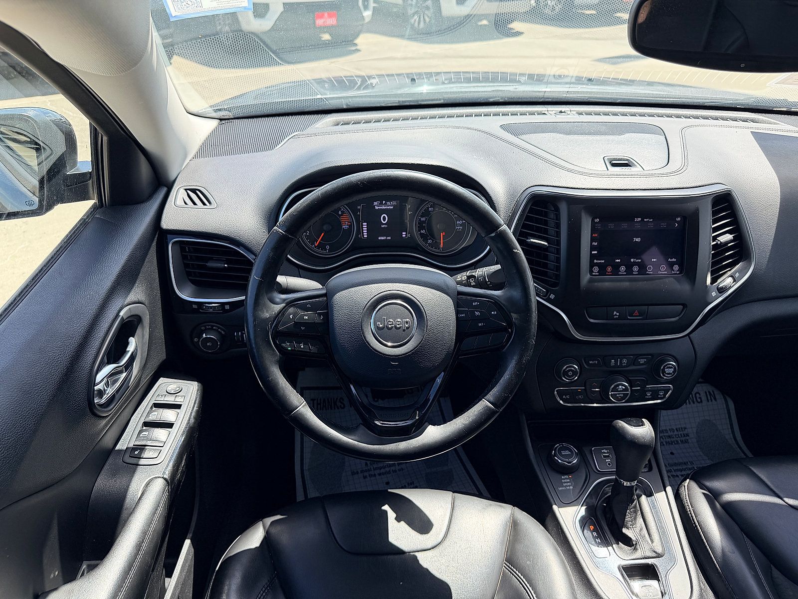 Used 2020 Jeep Cherokee Latitude Plus AWD/4WD image 21