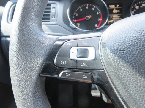 Used 2016 Volkswagen Jetta S FWD image 21