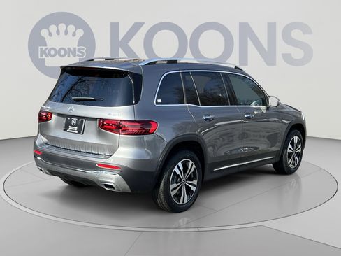 Used 2026 Mercedes-Benz GLB 250 4MATIC image 5