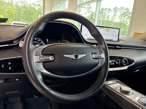 Used 2022 Genesis GV70 2.5T w/ Advanced Package AWD/4WD image 14