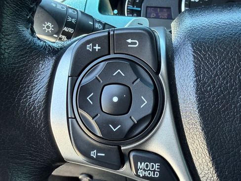 Used 2013 Toyota Camry SE image 21