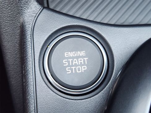 New 2025 Kia K4 LXS image 19