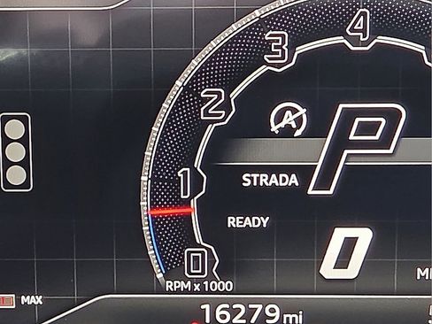 Used 2024 Lamborghini Urus Performante image 17