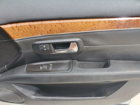 Used 2009 Cadillac SRX 2WD w/ Third Row Seating Package image 36