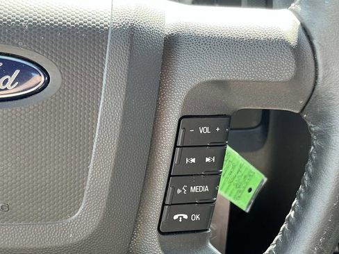 Used 2009 Ford Escape XLT image 16