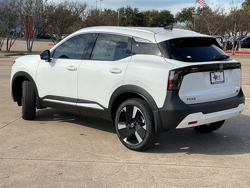 New 2026 Nissan Kicks SR image 7