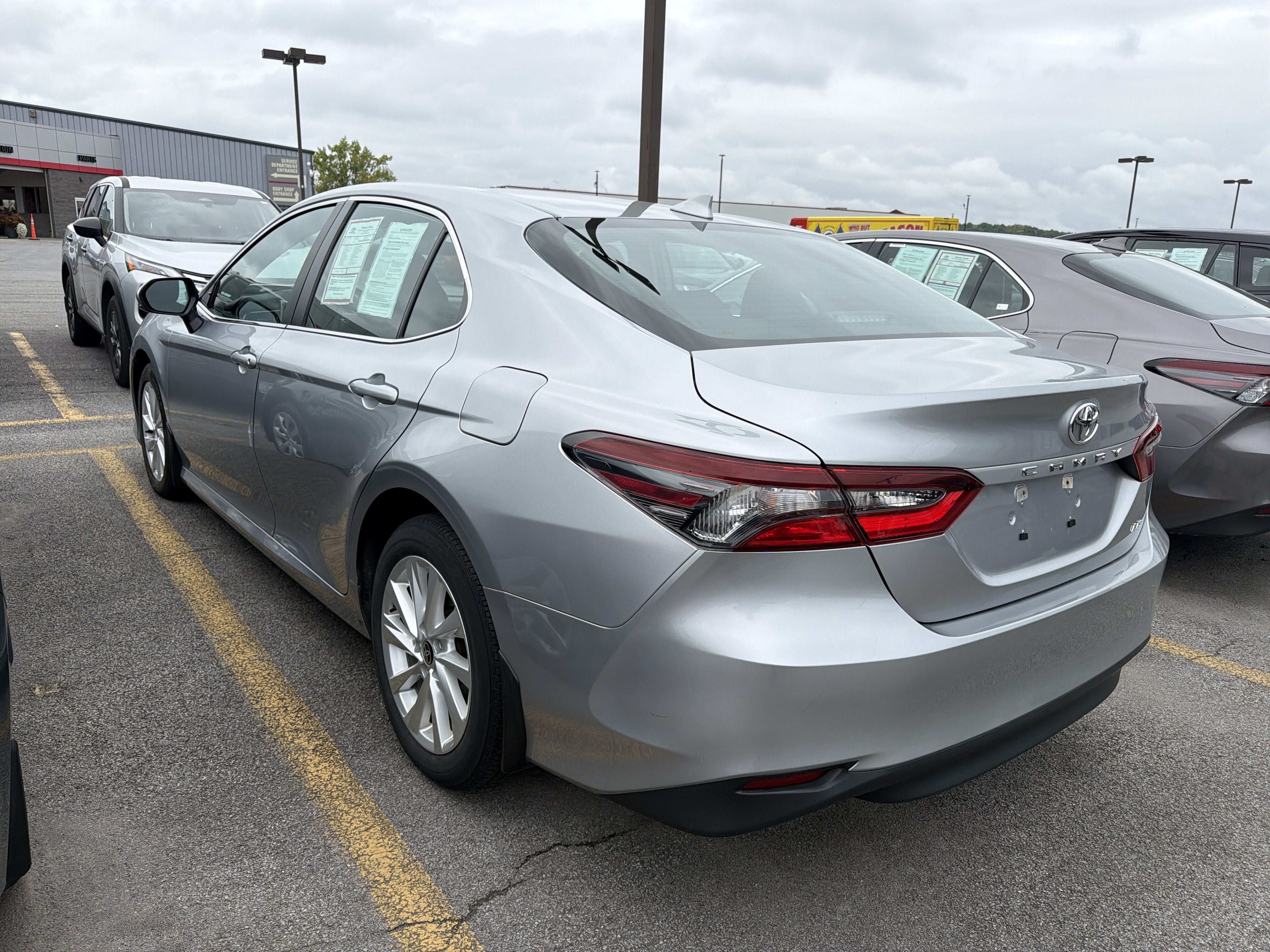 Used 2024 Toyota Camry LE FWD image 5
