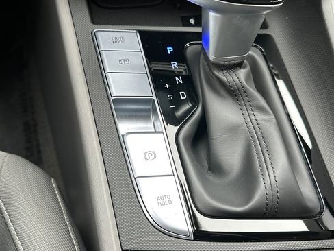 Used 2024 Hyundai Elantra SEL w/ Convenience Package image 32