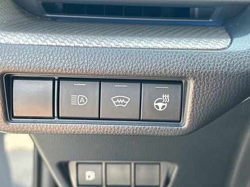 Used 2025 Toyota Prius XLE FWD image 17