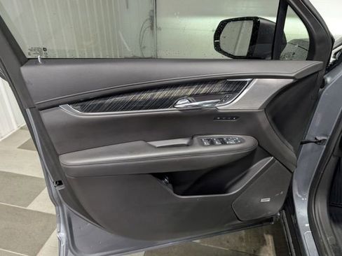 Used 2021 Cadillac XT6 Premium Luxury FWD image 14