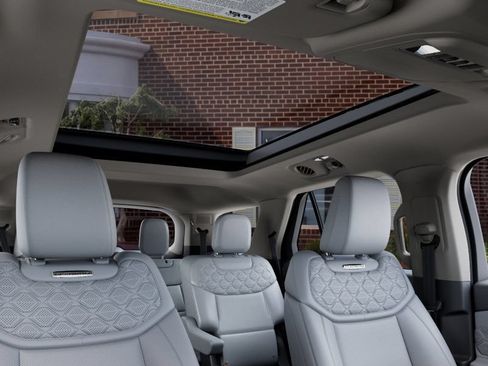 New 2027 Ford Explorer Platinum AWD/4WD image 22