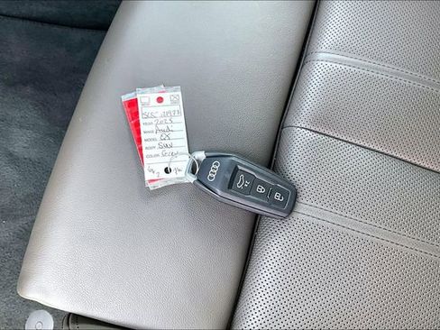 Used 2025 Audi Q5 2.0T Premium Plus w/ Premium Plus image 10