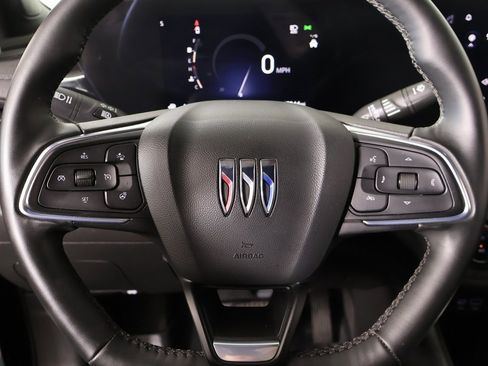 Used 2024 Buick Envista Preferred w/ Convenience I Package image 3