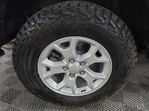 Used 2021 Jeep Wrangler Unlimited Islander image 13