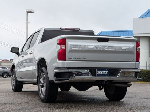 Used 2022 Chevrolet Silverado 1500 LT w/ Safety Package image 8