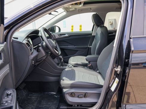 New 2026 Volkswagen Taos SE AWD/4WD image 11