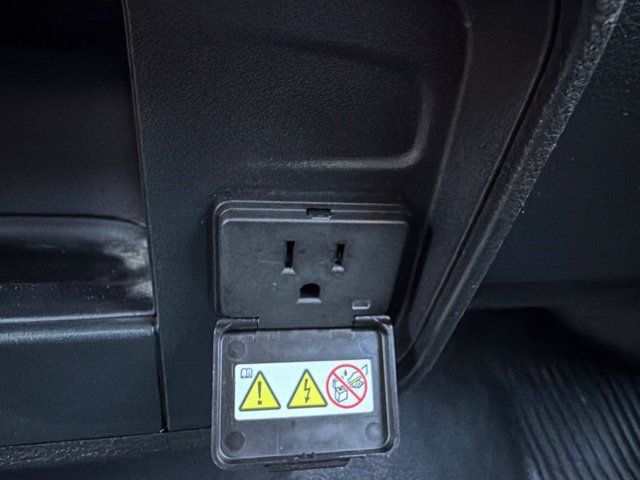 Used 2022 RAM 5500 Tradesman AWD/4WD image 28