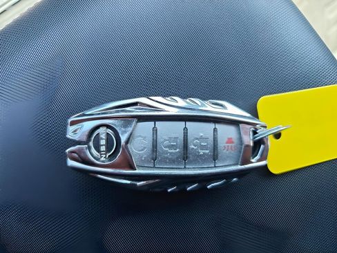 Used 2023 Nissan Frontier PRO-4X w/ Pro Convenience Package image 28