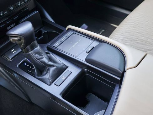 Used 2021 Lexus ES 350 w/ Accessory Package 2 FWD image 17